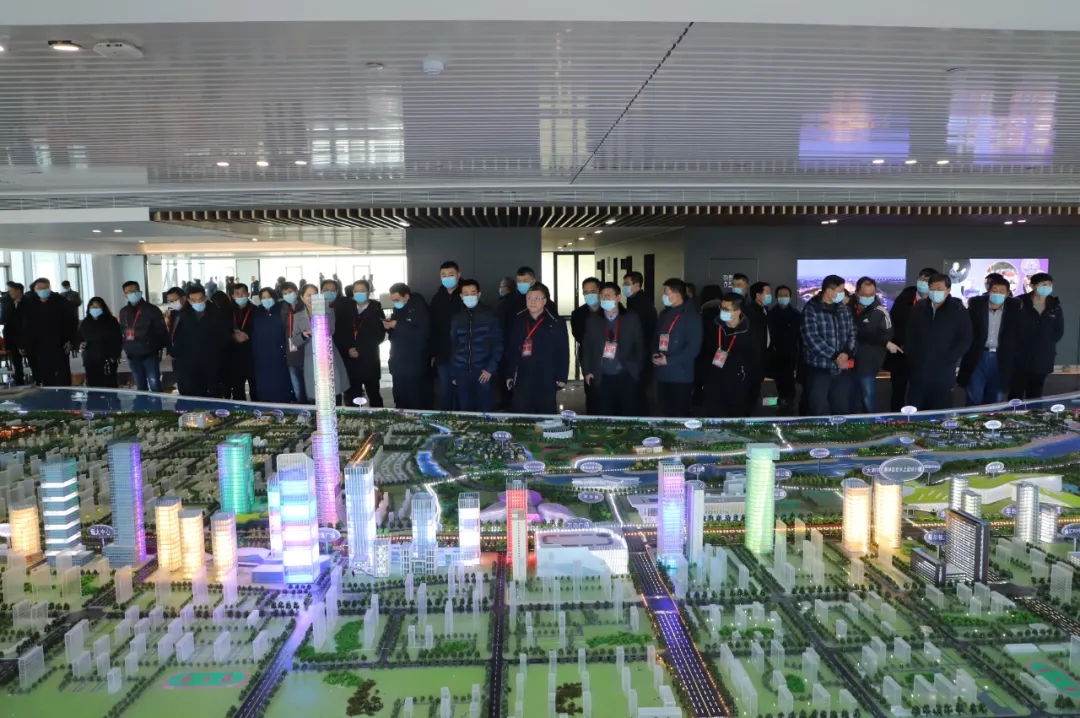 参观日照市容市貌.webp.jpg
